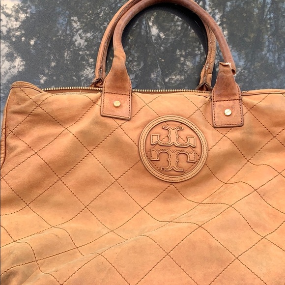 Tory Burch Handbags - Tory Burch Jaden tote bag